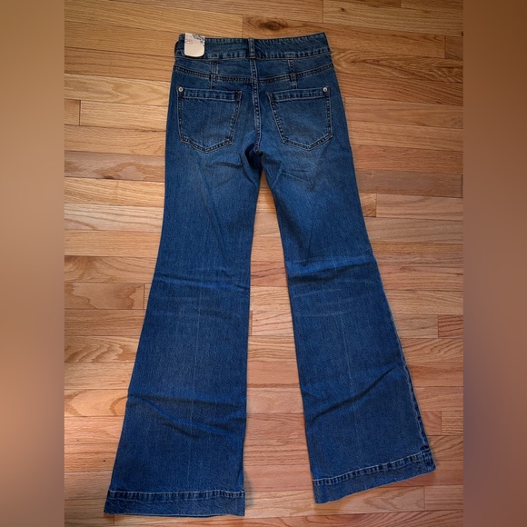 Pilcro medium rise flare leg jeans - Picture 2 of 3